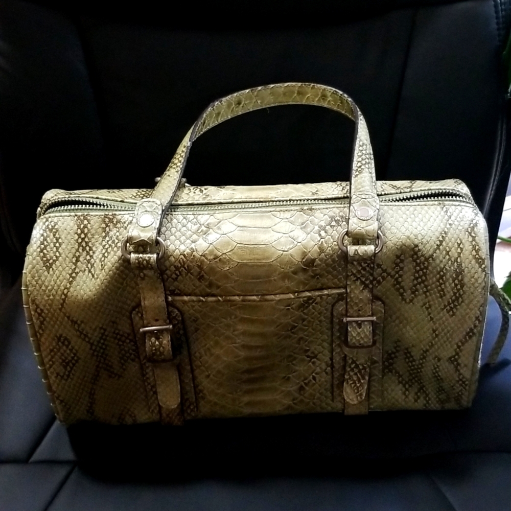 Green purse